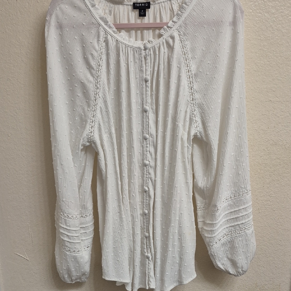 Torrid White Textured Blouse